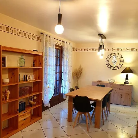 Jolie Maison De Vacances Gagnac-sur-Cere Exterior photo